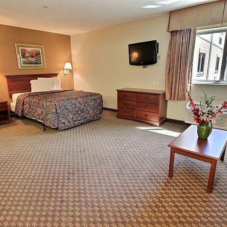Crestwood Suites Of Newport News Esterno foto