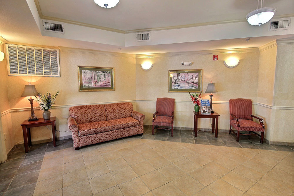 Crestwood Suites Of Newport News Esterno foto